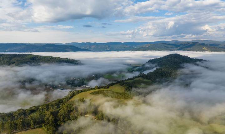 Santa Catarina registra geadas e temperaturas negativas e frio permanece no início desta semana