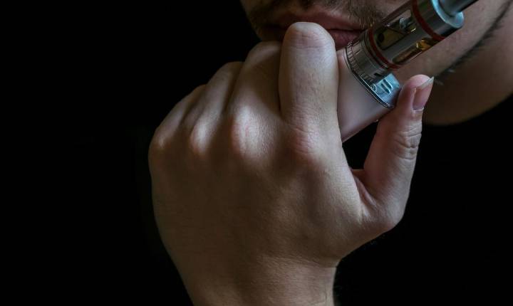 Santa Catarina registra queda do tabagismo, mas aumento dos cigarros eletrônicos entre jovens