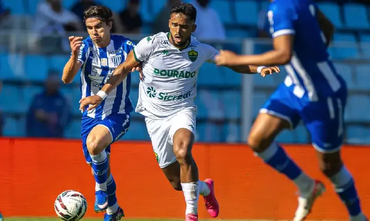Série B: Avaí vence depois de 11 jogos