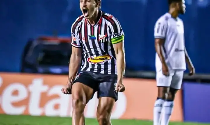 Série C: Figueirense perde de virada na estreia de Evaristo Piza no Anápolis