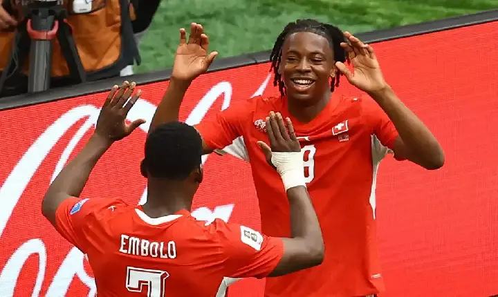 Suíça 2 x 1 Canadá: Triunfo garante suíços na liderança do Grupo B