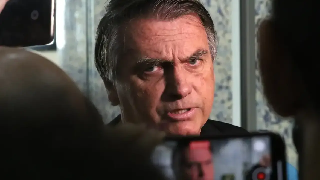 Superior Tribunal Militar autoriza coleta de dados sobre trajetória de Bolsonaro no Exército