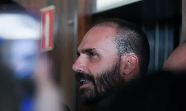 Supremo Tribunal Federal decide se Eduardo Bolsonaro será condenado no processo do tarifaço