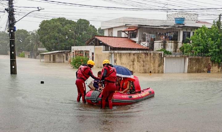 Tempestades em Pernambuco deixam quatro mortos e mais de mil desalojados