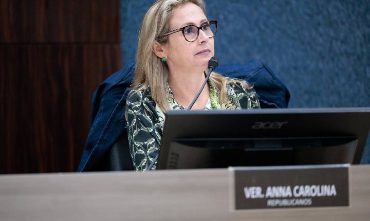 Vereadora Anna Carolina cobra dados sobre uso do “Alerta Mulher” em Itajaí