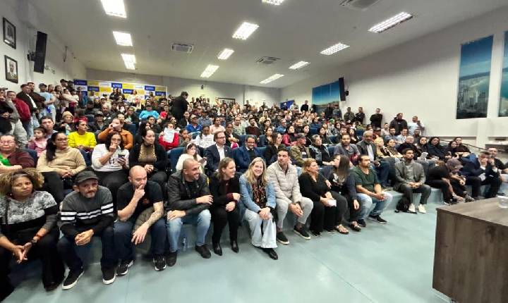 Vereadora Ciça Müller participa de audiência pública sobre regularização fundiária da Vila Fortaleza