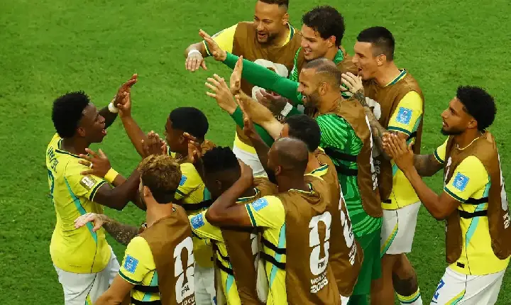 Vini Jr. brilha, Brasil desencanta na Copa do Mundo e vence a Escócia