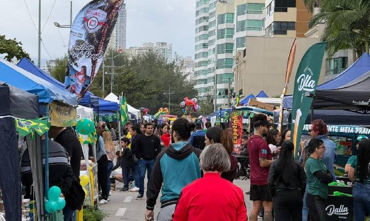 Viva Praia reúne famílias na Orla Central e celebra clima da Copa do Mundo