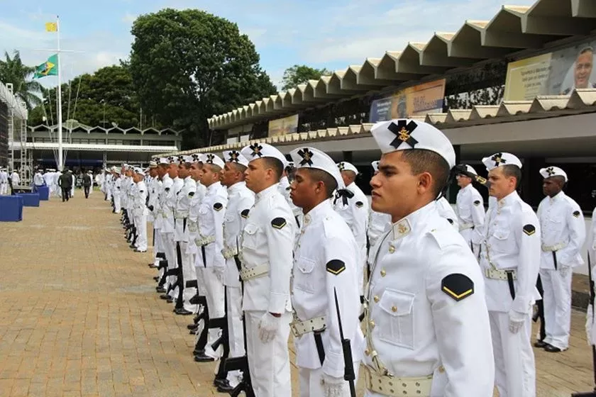 Mulheres poderão concorrer a vagas para formação de fuzileiro naval