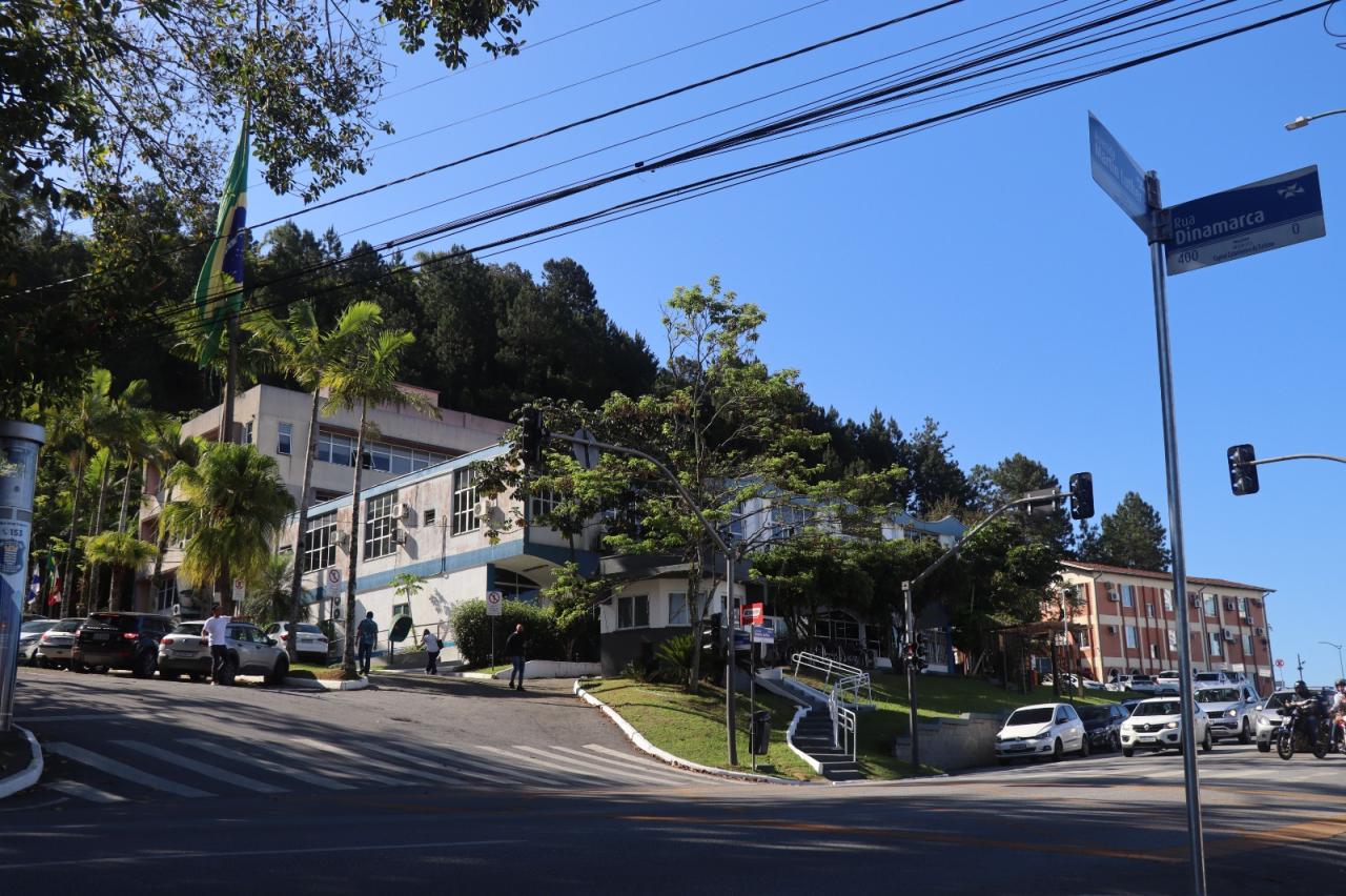 Prefeitura de Balneário Camboriú convoca 34 profissionais aprovados em Concurso Público