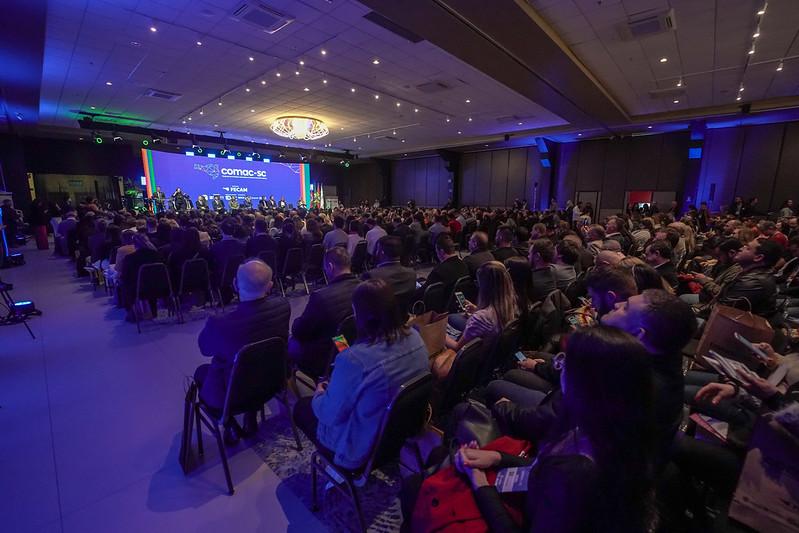 Congresso dos Municípios começa nesta quarta-feira na Arena Opus, em São José