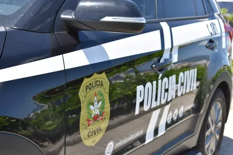Polícia Civil de Santa Catarina confirma edital de concurso com 60 vagas com salários de até R$ 18 mil