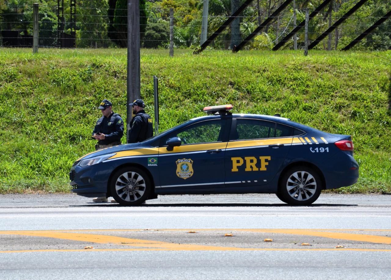PRF inicia maior ação do ano em SC e lança cartilha com orientações de trânsito para condutores do Mercosul 