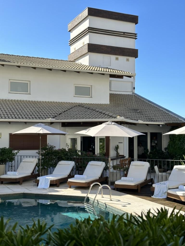Hotel “casa de praia” de Santa Catarina aposta no turismo de experiência ao despertar os 5 sentidos