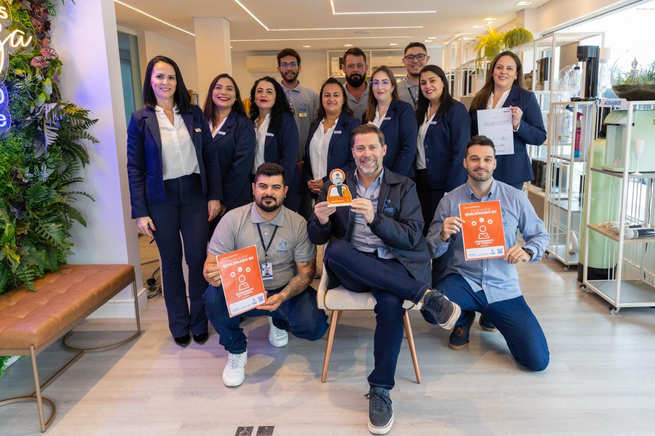 Loja de purificadores é a primeira do comércio de Balneário Camboriú a conquistar Selo Ouro de Atendimento ao Turista