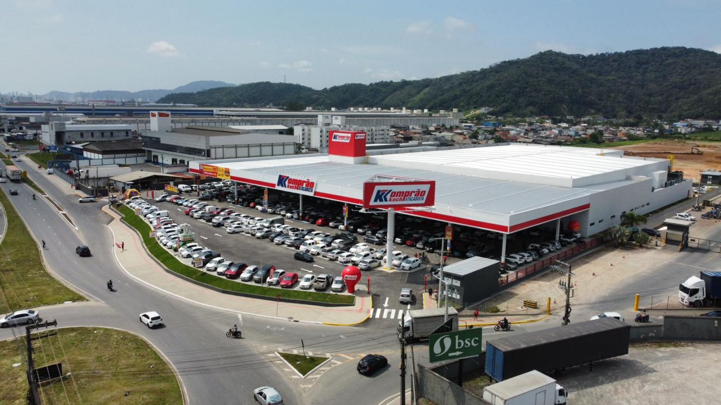 Grupo Koch realiza mutirão de contratação com em torno de 1.000 vagas em Santa Catarina