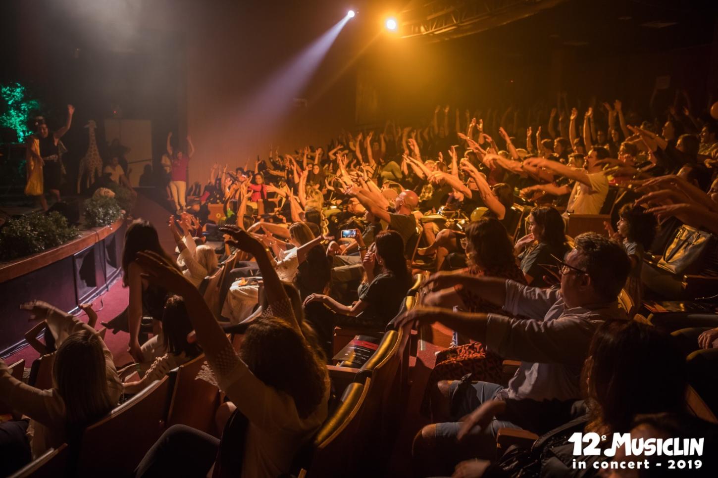 Teatro Bruno Nitz terá espetáculos musicais e teatrais nesta semana