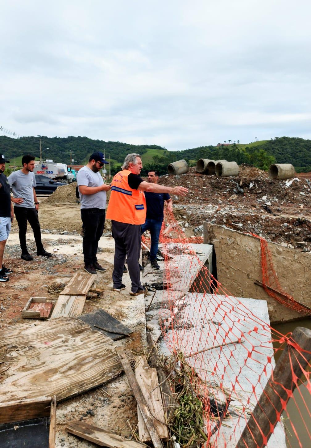 Ajuda de Prefeituras de Chapecó, Criciúma e Muçum, impulsionam a recuperação de Camboriú 