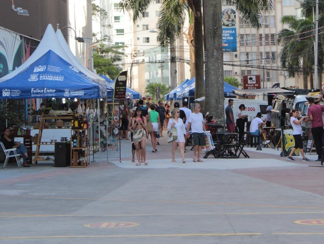 Feira de Verão da Praça da Bíblia será diária até 15 de janeiro