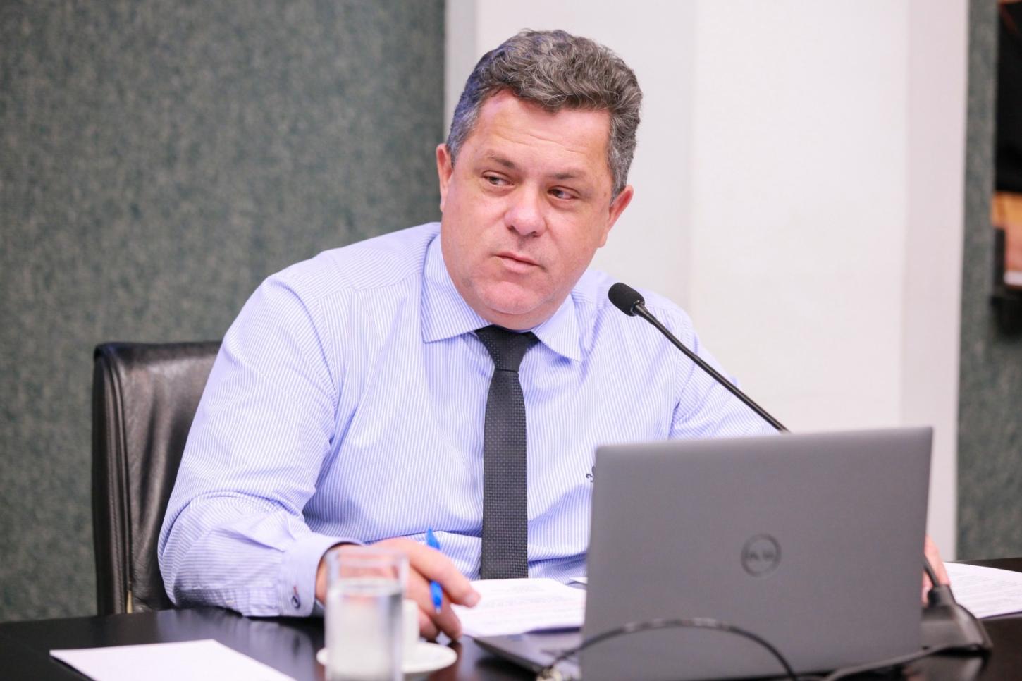 Naatz defende projeto de internação involuntária de dependentes de drogas como necessidade social