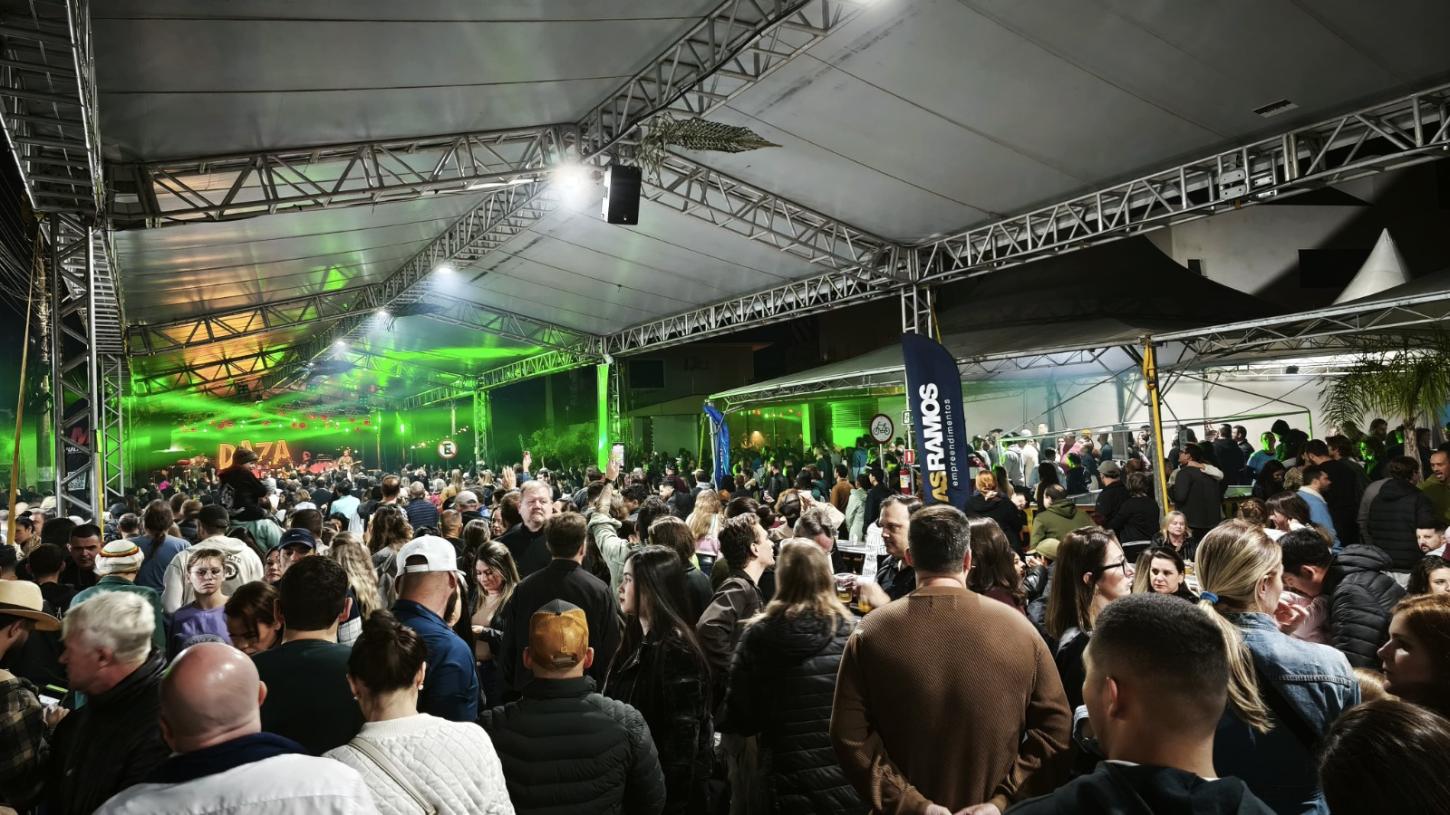14ª Festa da Tainha reúne cerca de 55 mil pessoas e bate recorde de público