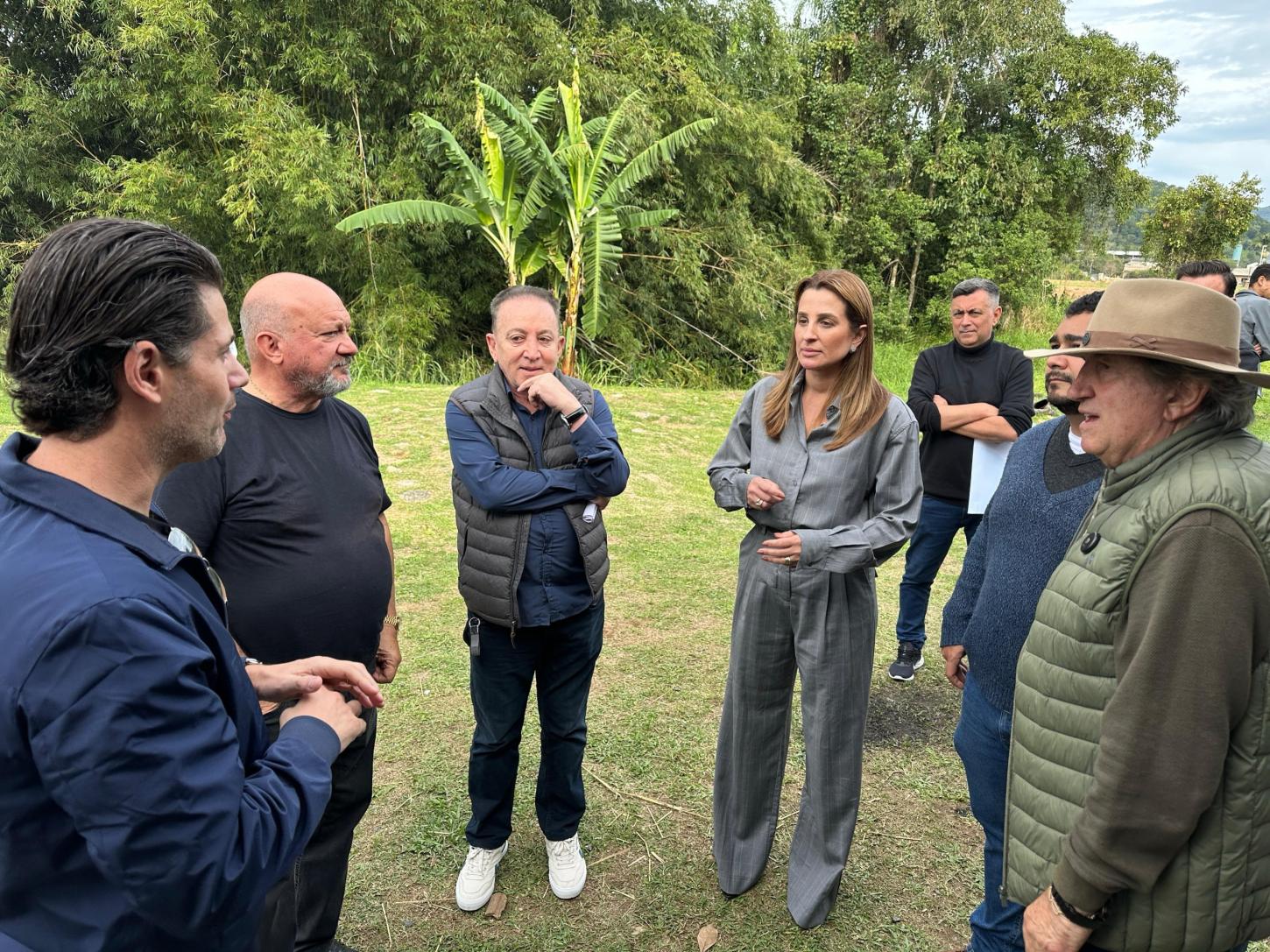 Balneário Camboriú firma cooperação inédita para transformar lodo de esgoto em pedra inerte