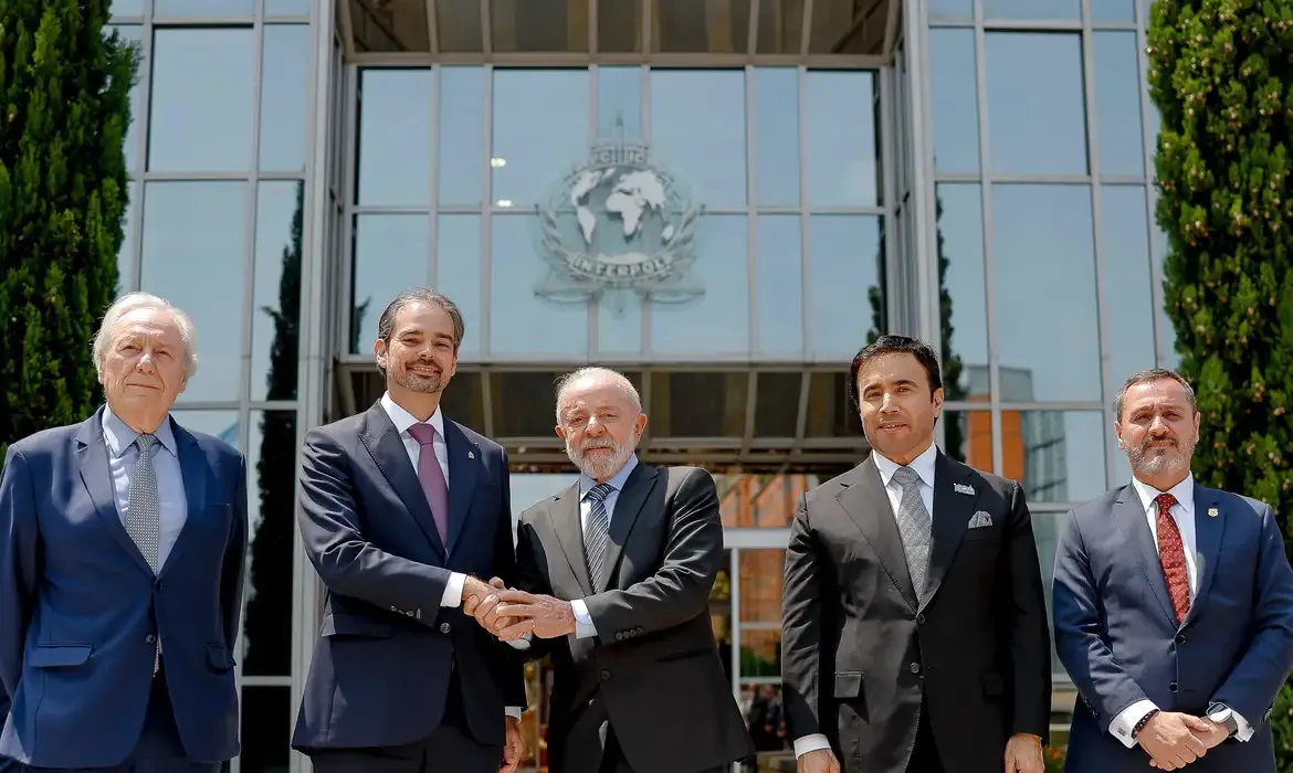 Brasil e Interpol vão ampliar colaboração mútua no combate ao crime