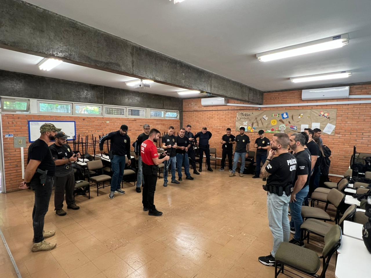 Guarda Municipal de Itajaí participa de treinamento para resposta a ataques em escolas