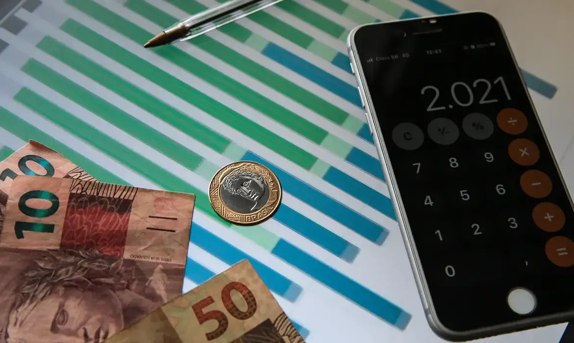 Inflação oficial recua para 0,26% em maio deste ano, diz IBGE