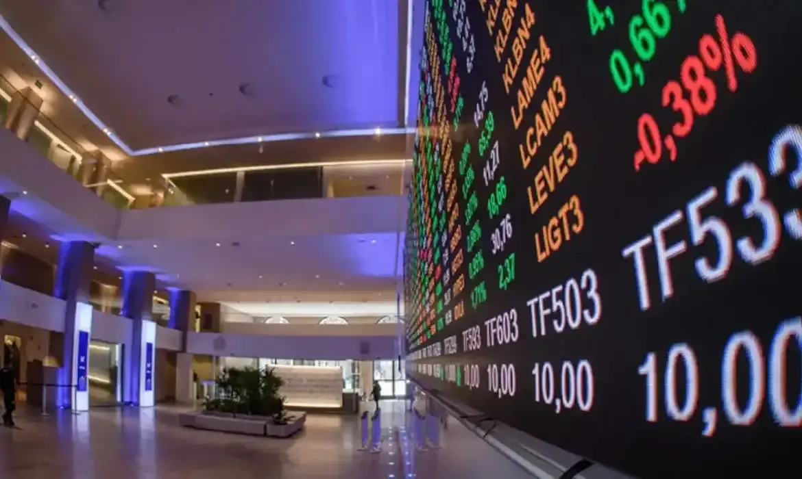Bolsa atinge menor nível em três meses com receio de ofensiva de Trump