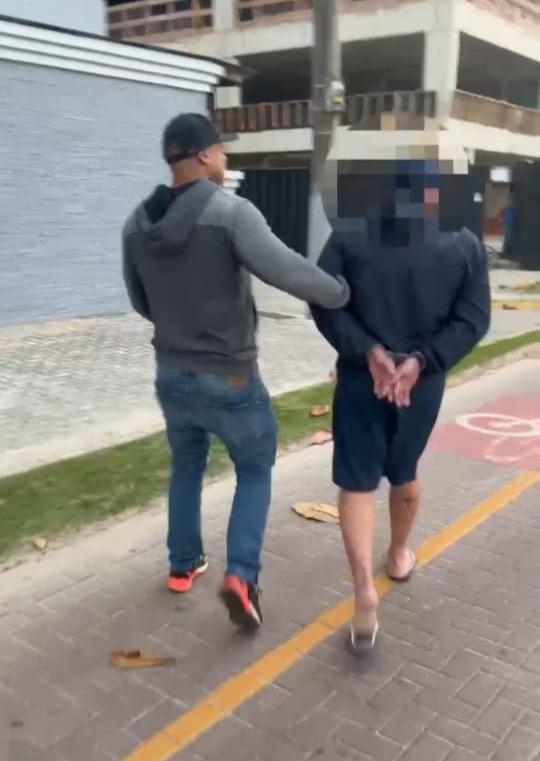 Casal investigado por tráfico de drogas é preso em Itapema