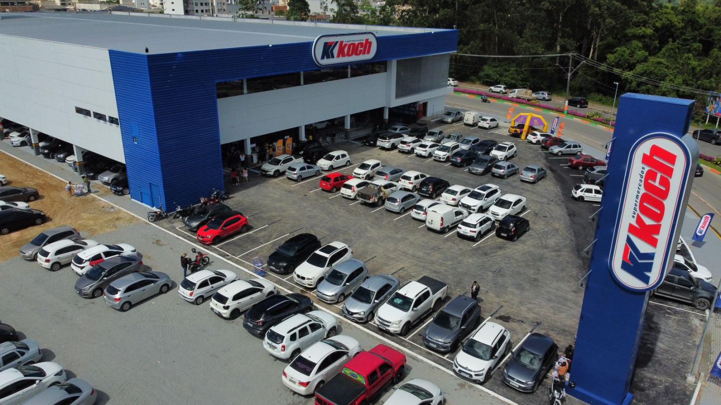 Grupo Koch realiza processo seletivo para nova loja em Camboriú