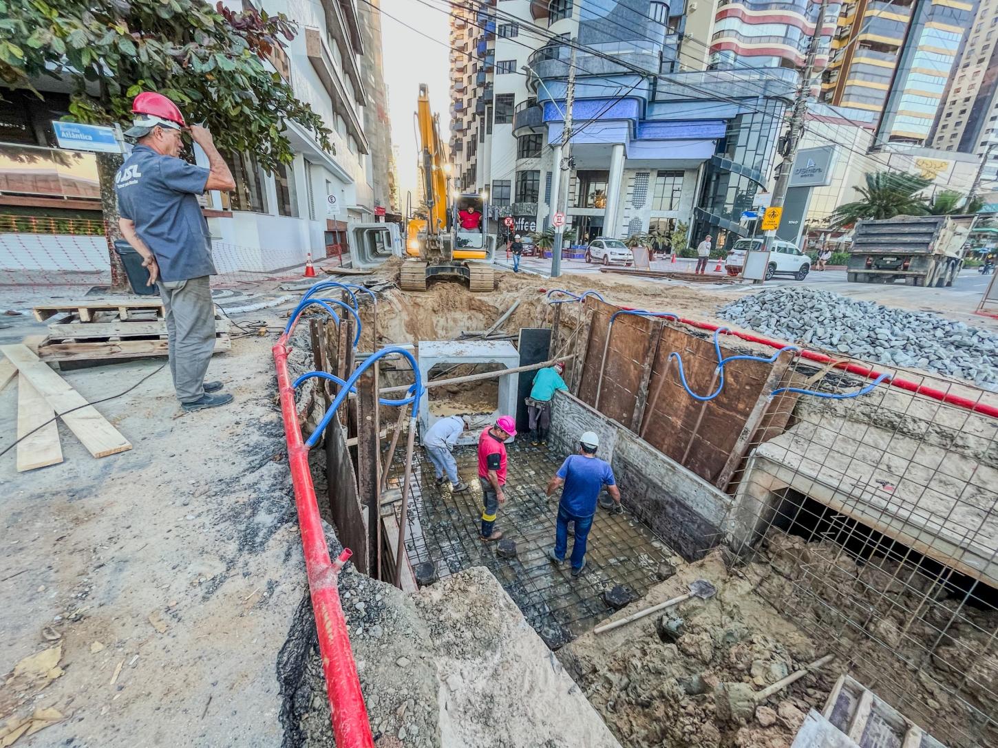 Macrodrenagem avança com mais de 670 metros de galeria instalada
