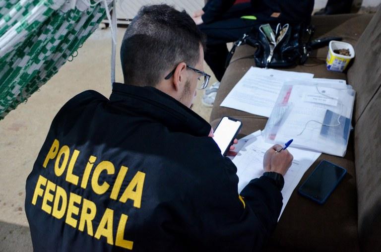 Polícia Federal apura esquema internacional de tráfico de mulheres para exploração sexual na Europa