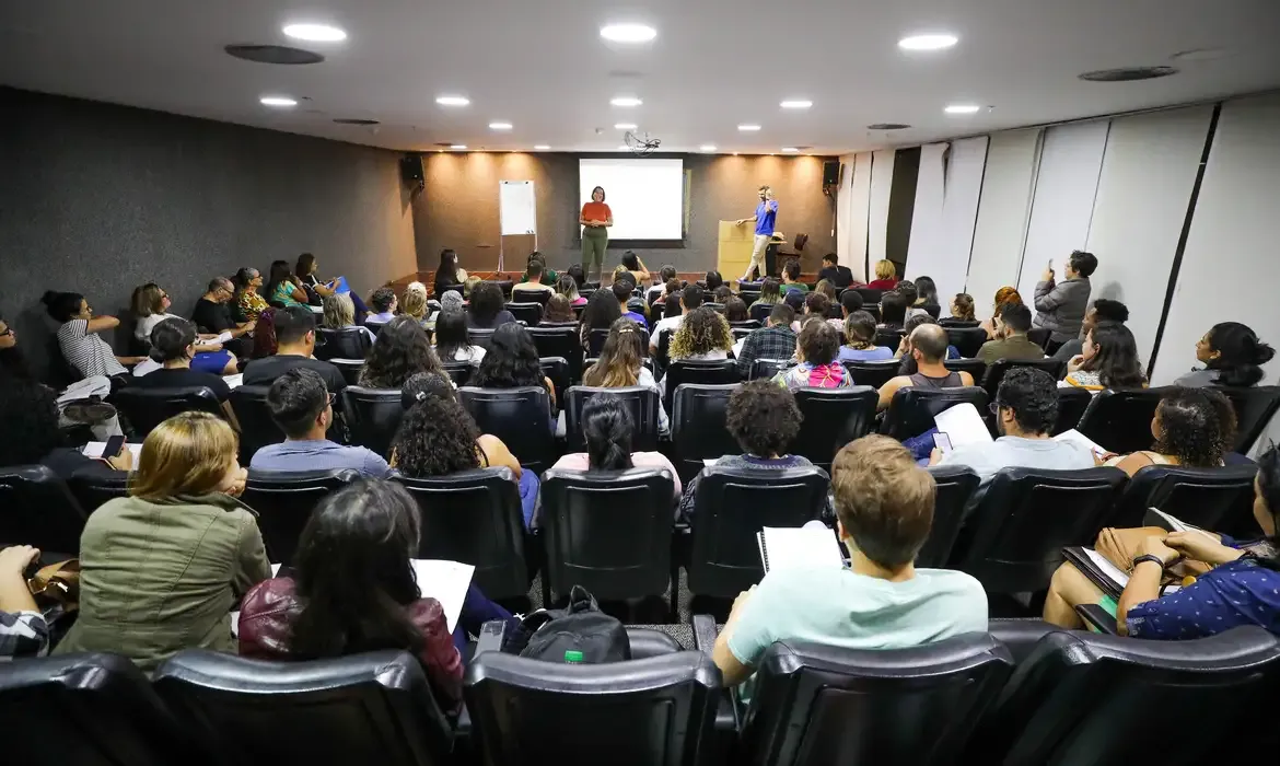 Publicado edital do CNU 2025; confira as regras -Inscrições começam nesta quarta-feira (2)