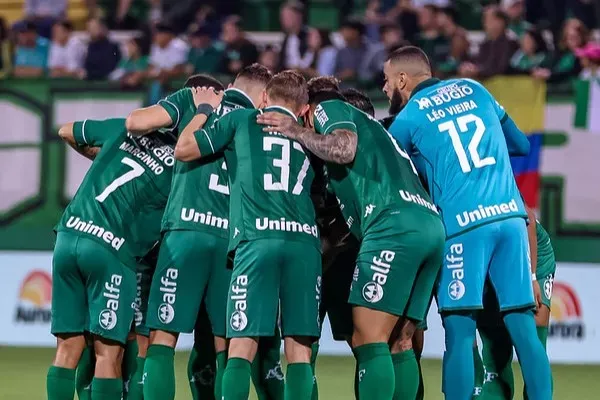 Série B: Chape entra no G-4 e Amazonas respira na lanterna