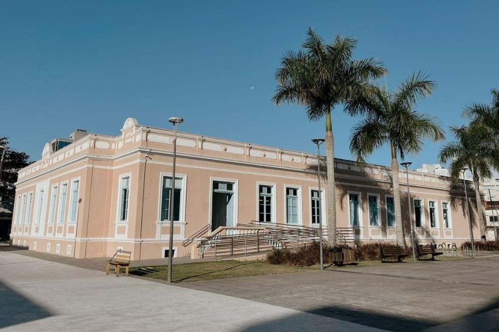 Sesc Itajaí transforma a Casa de Cultura Dide Brandão em palco do ViaPoesia, no dia 26/07