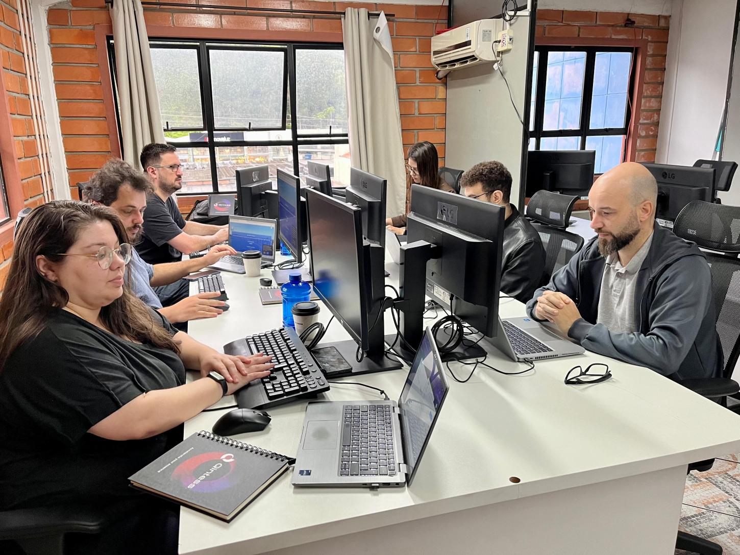 Balneário Camboriú inicia fábrica de software para desenvolver soluções de sistemas, portais e aplicativos