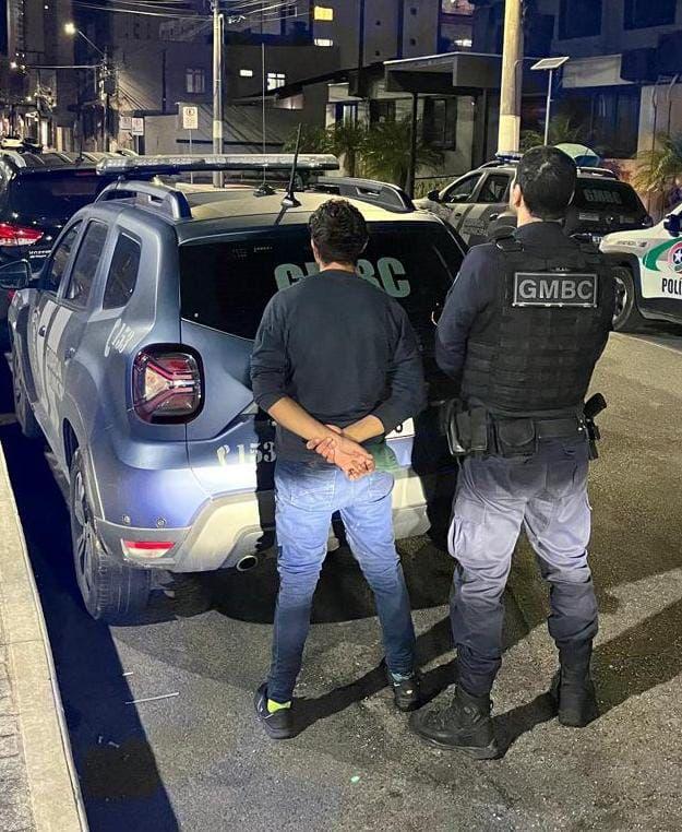Guarda Municipal prende homem por ato obsceno em Balneário Camboriú