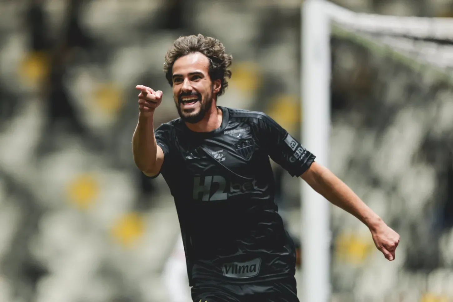 No Brasileirão Fla segue líder, Galo se reabilita e Timão e Verdão buscam o empate - Confira os resultados das séries B, C e D
