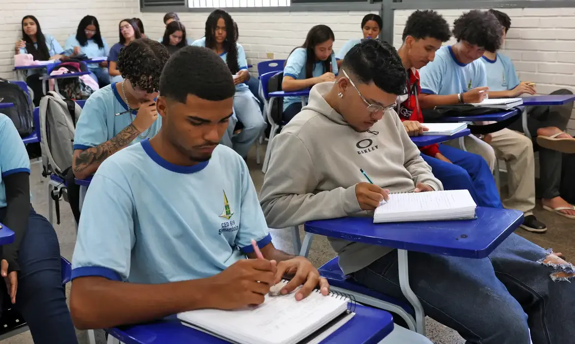 Pé-de-Meia: nascidos em maio e junho recebem 6ª parcela