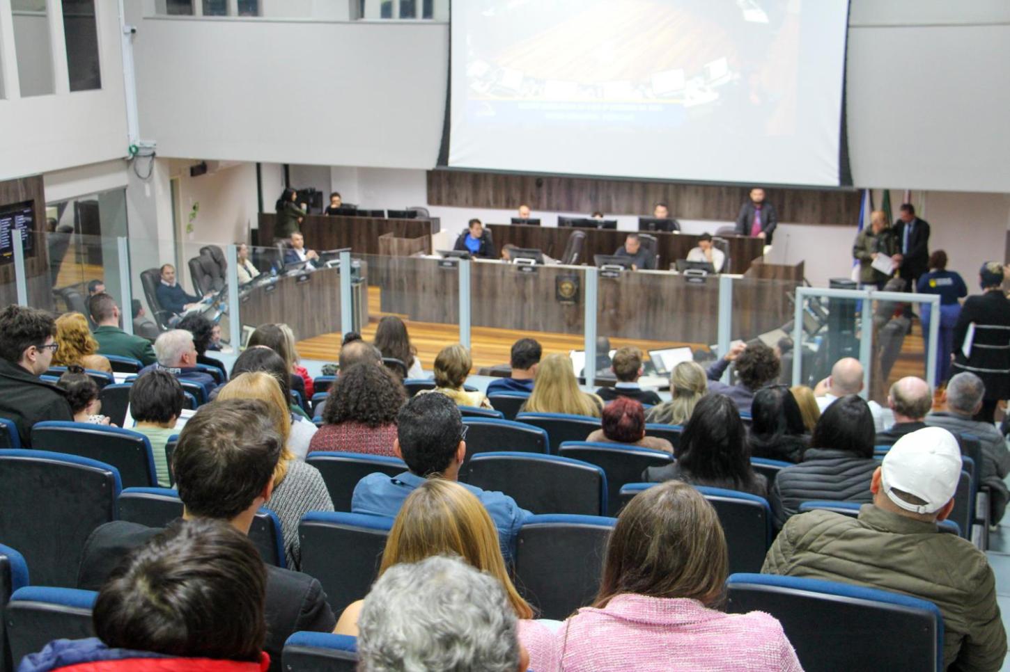 Plenário da Câmara de Balneário Camboriú aprova três projeto na sessão desta quarta-feira