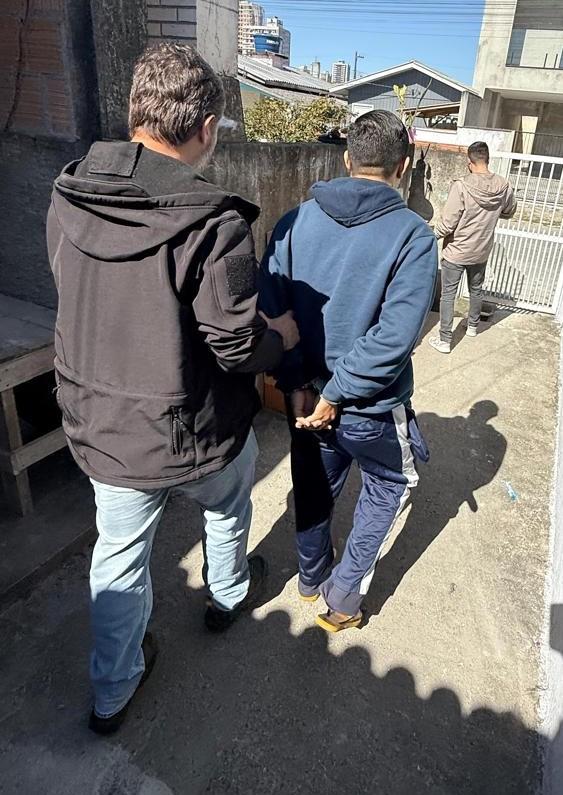 Polícia Civil prende suspeito de tentativa de homicídio em Itapema