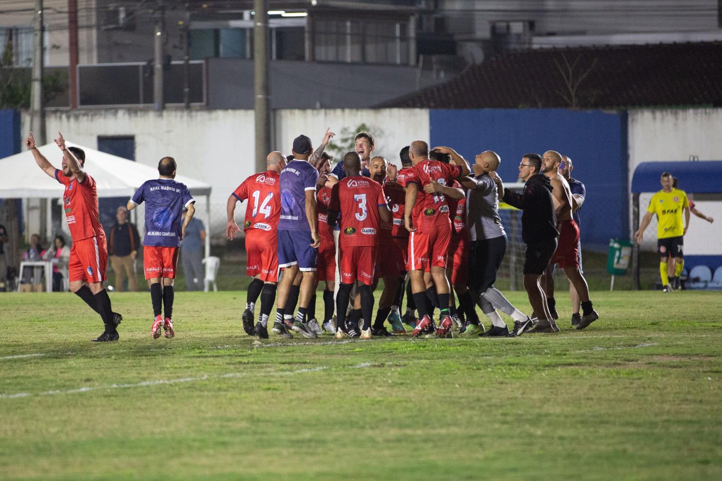 Real Madrid conquista o bicampeonato no Municipal de Futebol Veterano de Balneário Camboriú