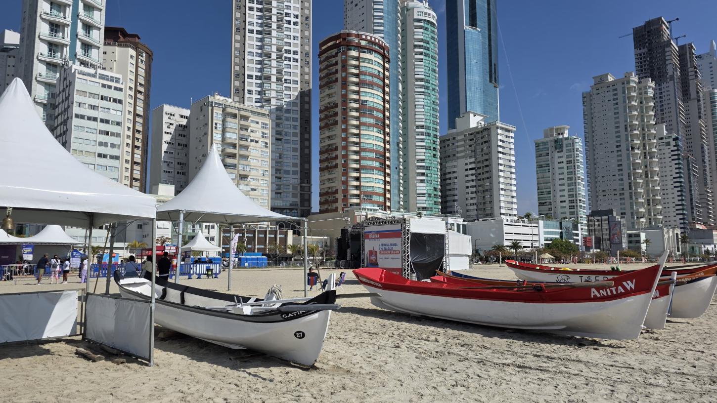 Sol, cultura e tradição marcam o primeiro dia do Arrancadão de Canoas Artesanais