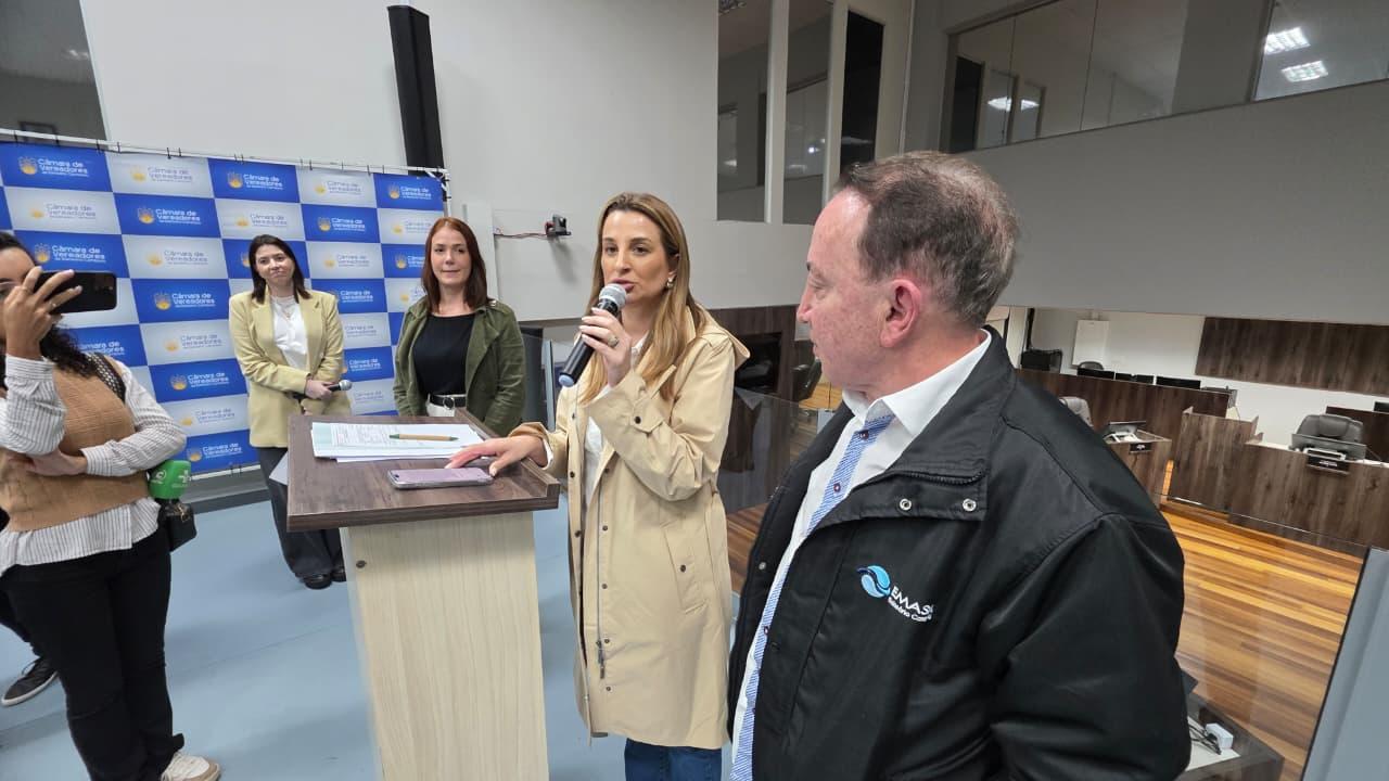 Emasa apresenta balanço em reunião pública e obra de saneamento na Avenida Brasil
