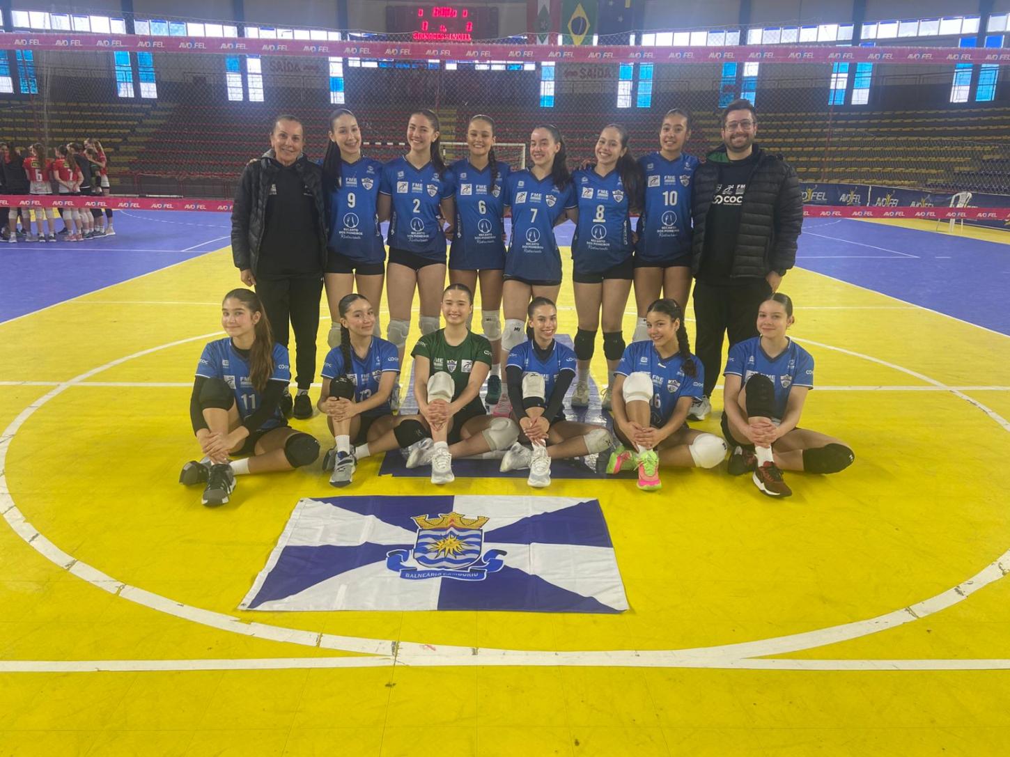 Time feminino de Balneário Camboriú vence 3ª Etapa Estadual de Voleibol Sub-15
