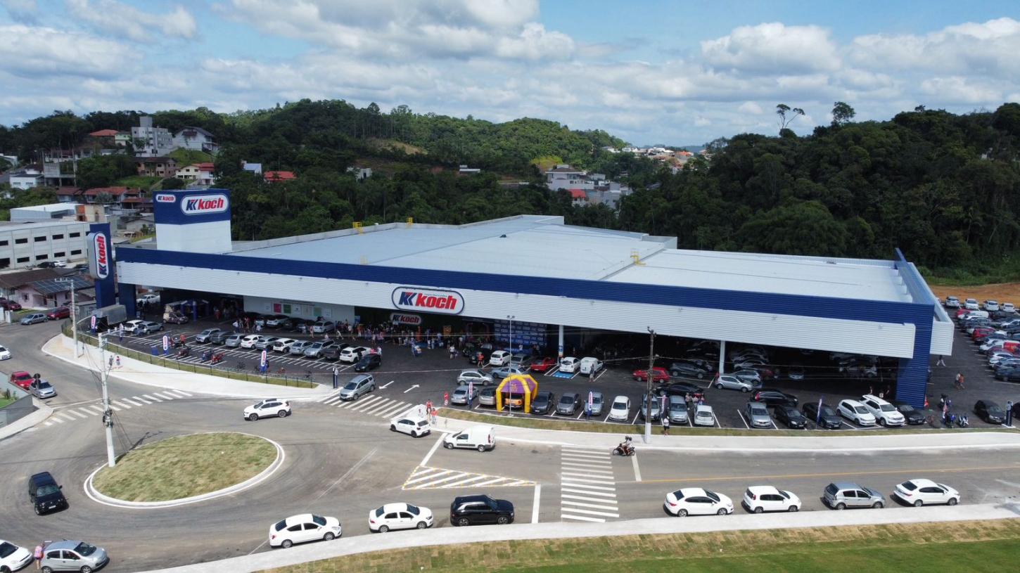 Grupo Koch realiza mutirão de contratação com duas mil vagas para a temporada