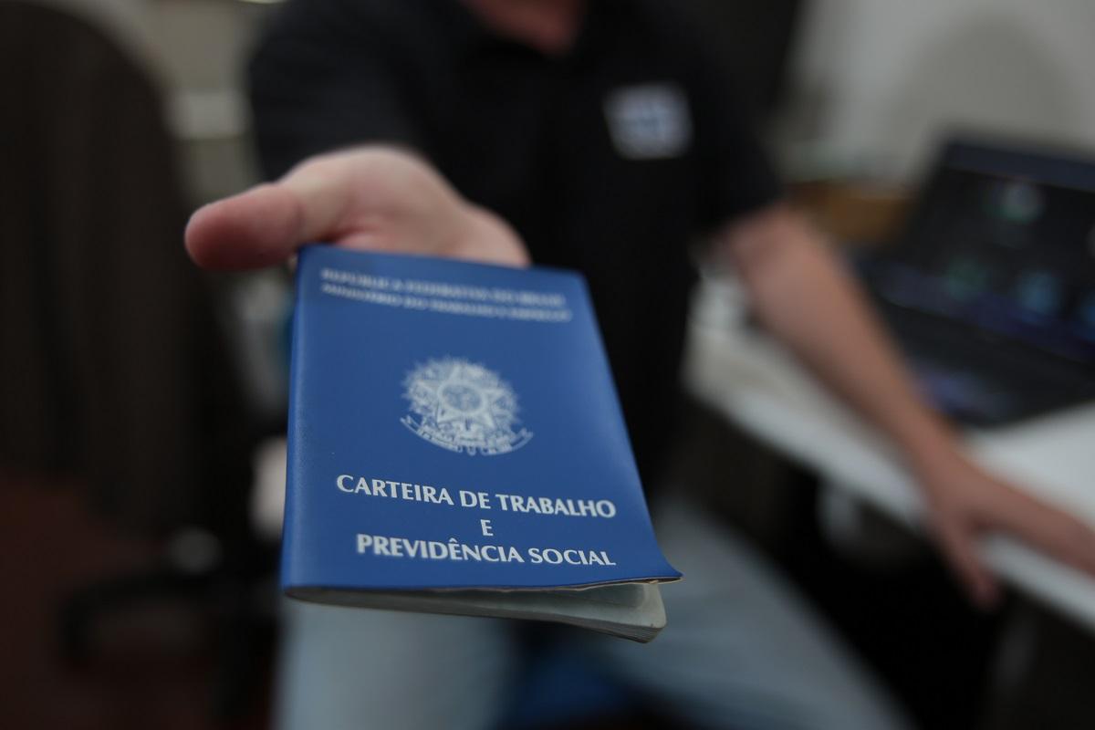 Santa Catarina oferece mais de 8,7 mil vagas de emprego pelo Sine