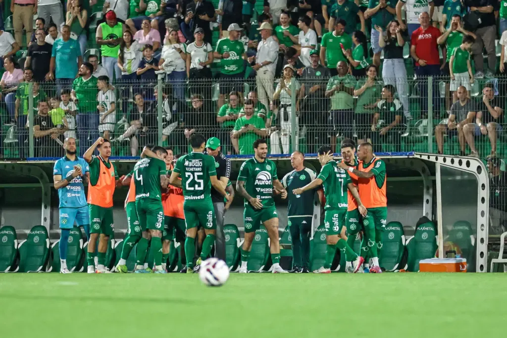 Série B: Chapecoense vence o Operário e segue sonhando com o acesso para a Série A do próximo ano